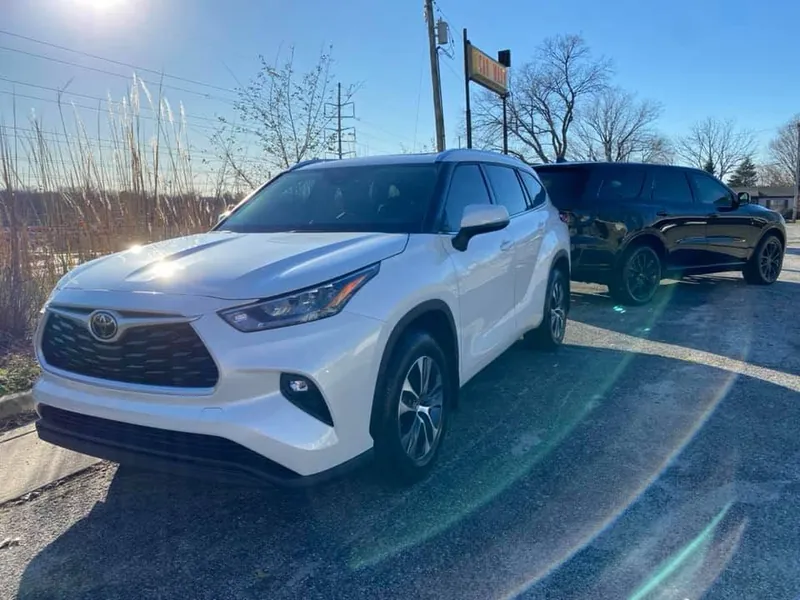 White SUV — exterior after detailing