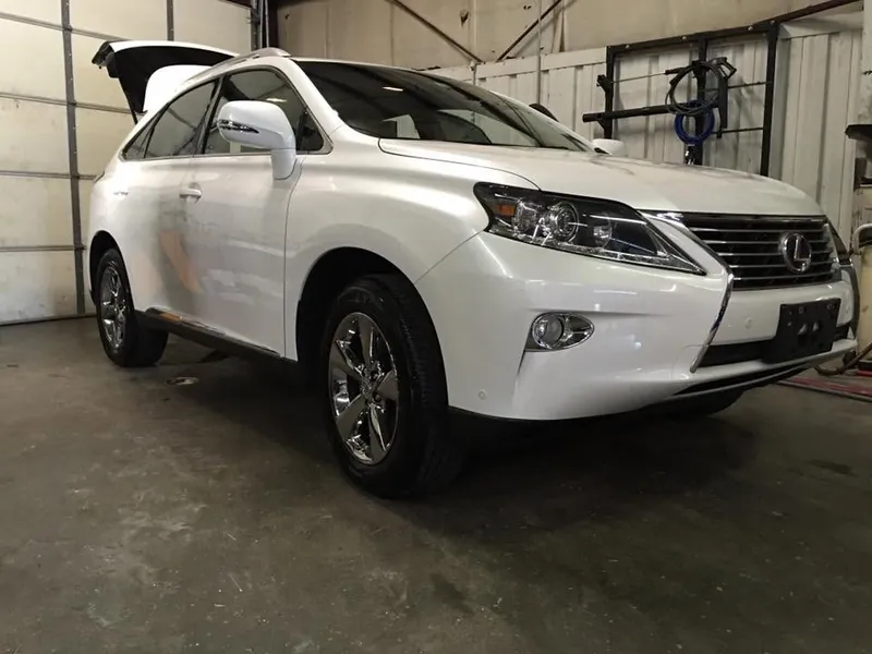 White SUV — exterior after detailing